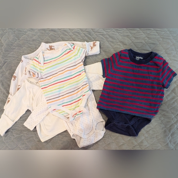 Baby Bodysuit and Onesie Set - Picture 2 of 3